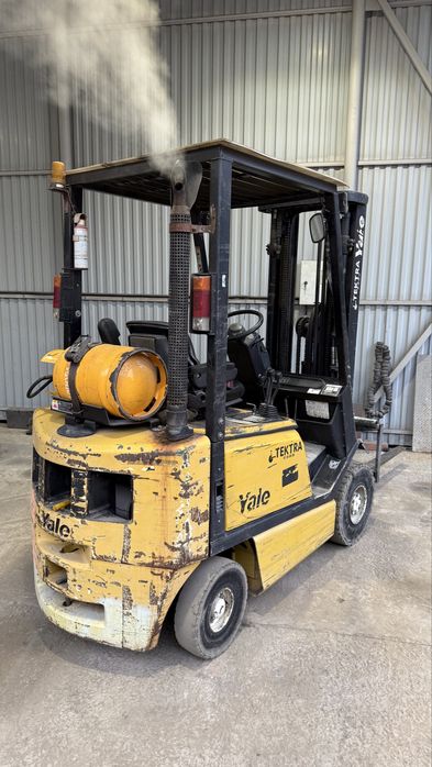 Вилковий навантажувач Yale GLP 16