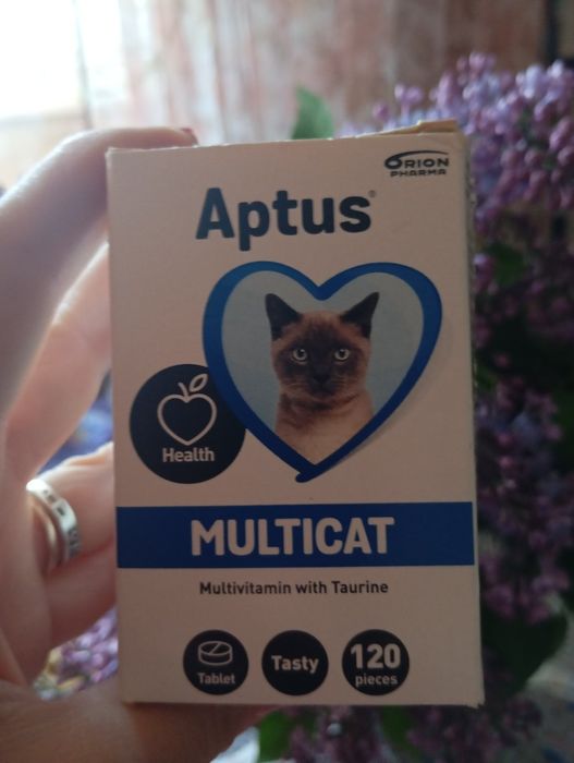 Продам корм для кошек