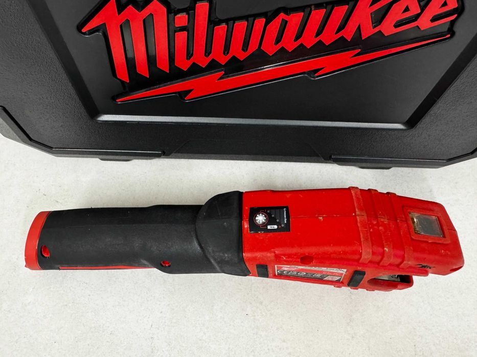 Milwaukee obcinak M18 C12PC 2024r. do rur