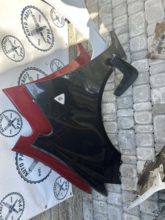 Крило переднє ліве праве Mitsubishi Colt Z30 2008-2012 Рестайлінг