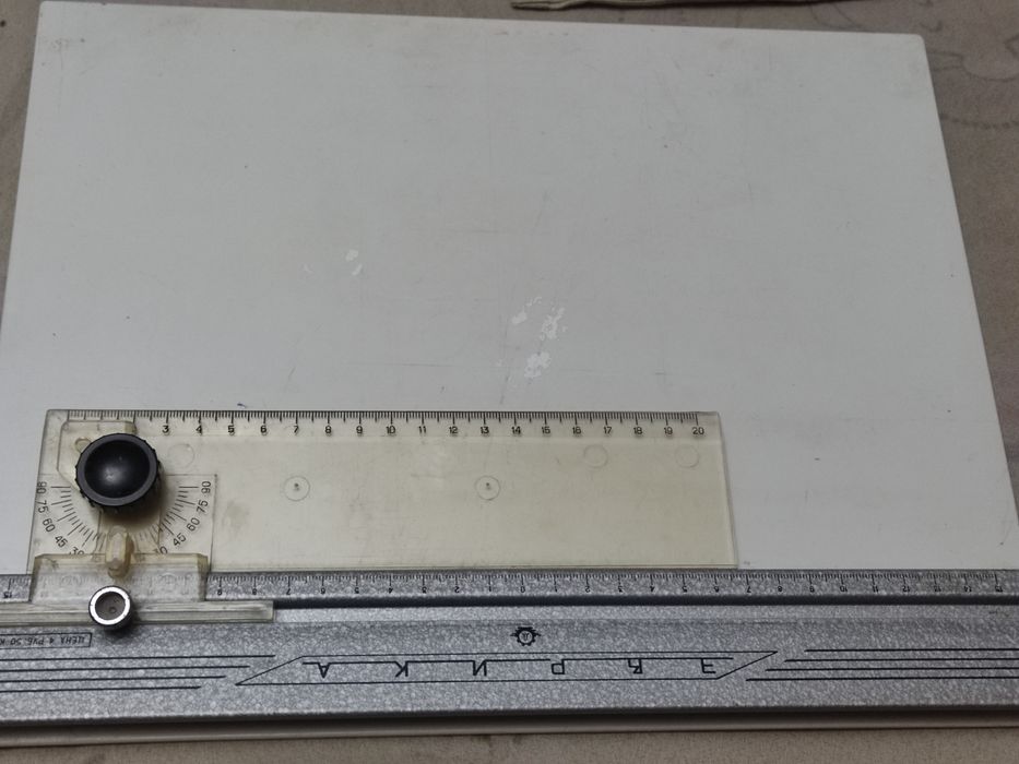 Доска чертежная.