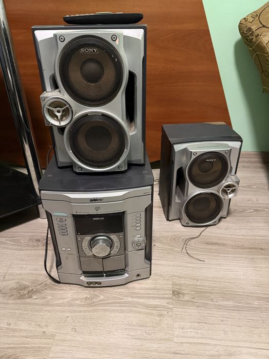 Музыкальный центр sony