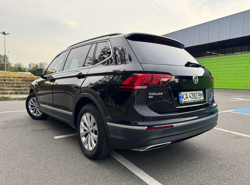 Volkswagen Tiguan 2018 2.0 чудовий стан