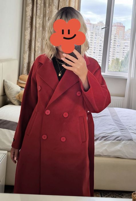 Шикарне червоне жіноче пальто на весну