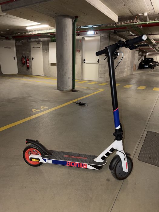Trotinete eletrica Aprillia