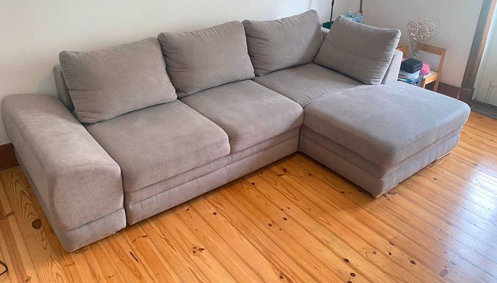 Sofá - cama com arrumação!