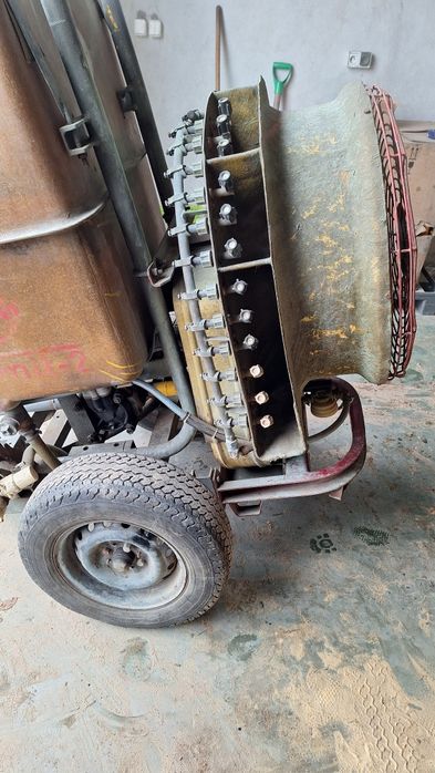 Opryskiwacz do pryskania na kołach