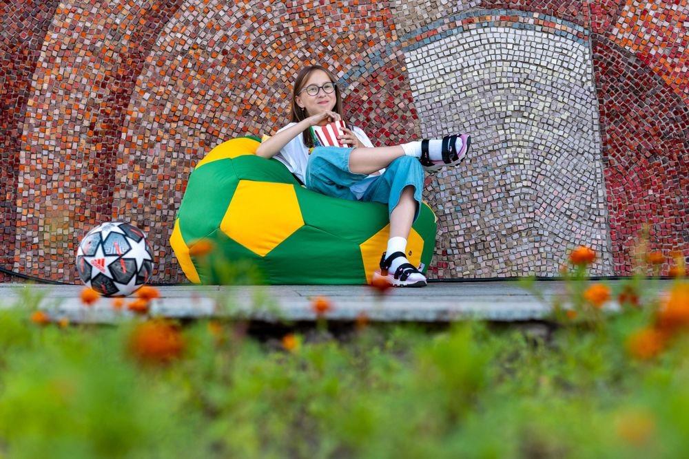 Безкаркасне крісло-мішок напряму від виробника