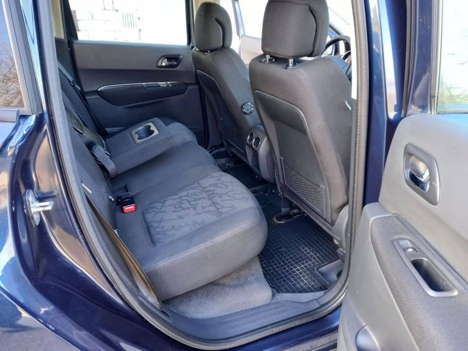 Продам машину терміново знаходиться в місті Миколаїв