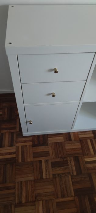 Kallax com 2 gavetas e Porta