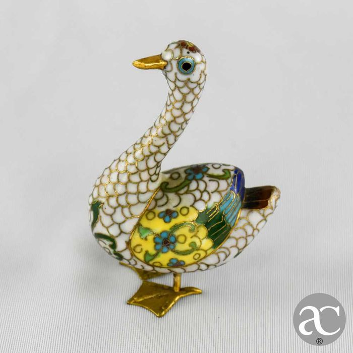 Figura de pato em cloisonné, China, circa 1960