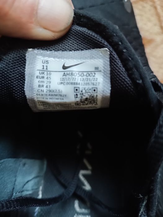 Кросівки Nike AIR 270 в продажі