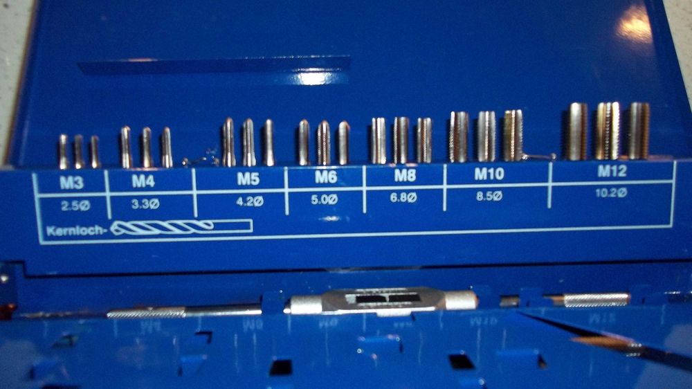 Zestaw gwintowników ręcznych i narzynek z wiertłami M3-M12 HSSE