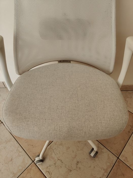 Ikea Jarvfjallet krzesło biurowe ergonomiczne fotel