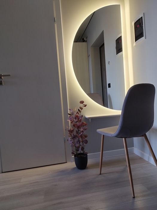 !! Вільно !!ЦЕНТР!!Паркінг!!2 кімнатна євро..Вільно з 26 січня 2026 р