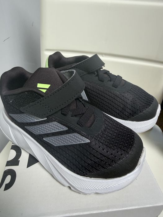 Кросівки  оригінальні дитячі від  Adidas -розмір 23,5