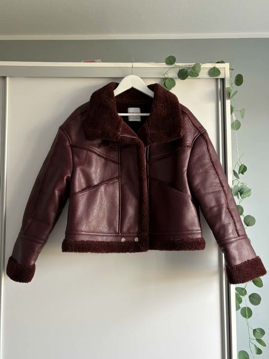 Kurtka burgundowa Bershka
