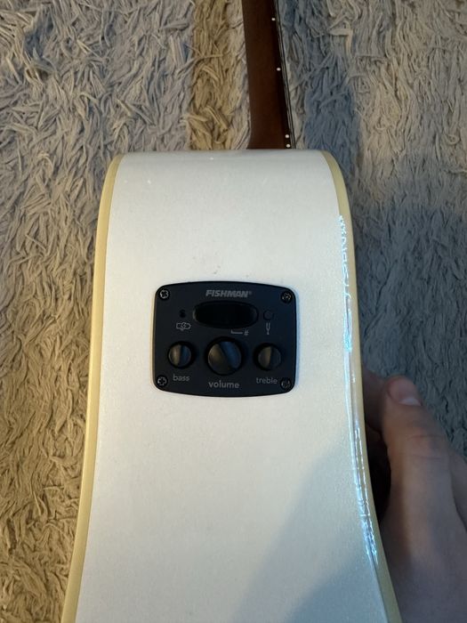 Електроаеустична гітара Fender Malibu