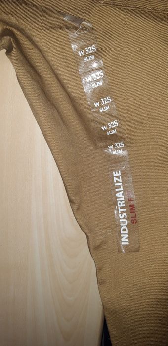 Jeansy slim fit   32 s
