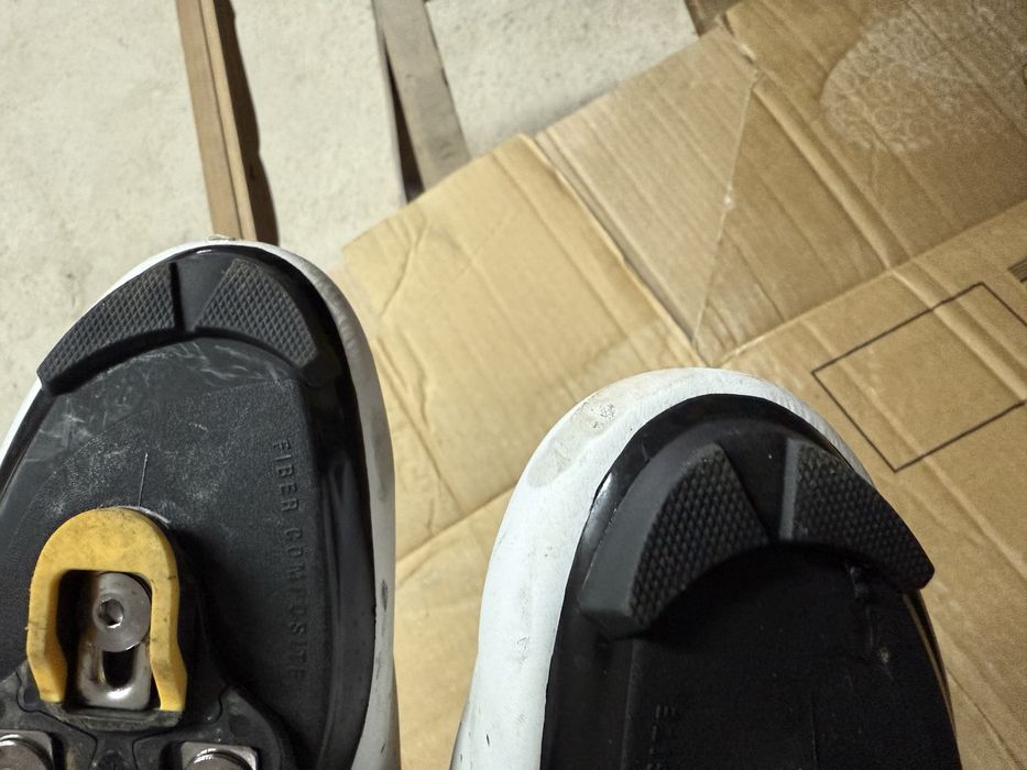 Sapatos Fisik como novos