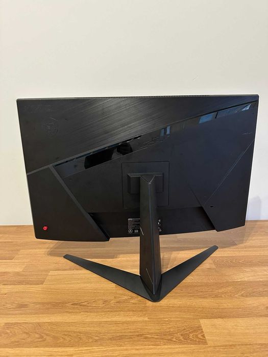 Monitor Gaming Curvo MSI G27C7 (165Hz)