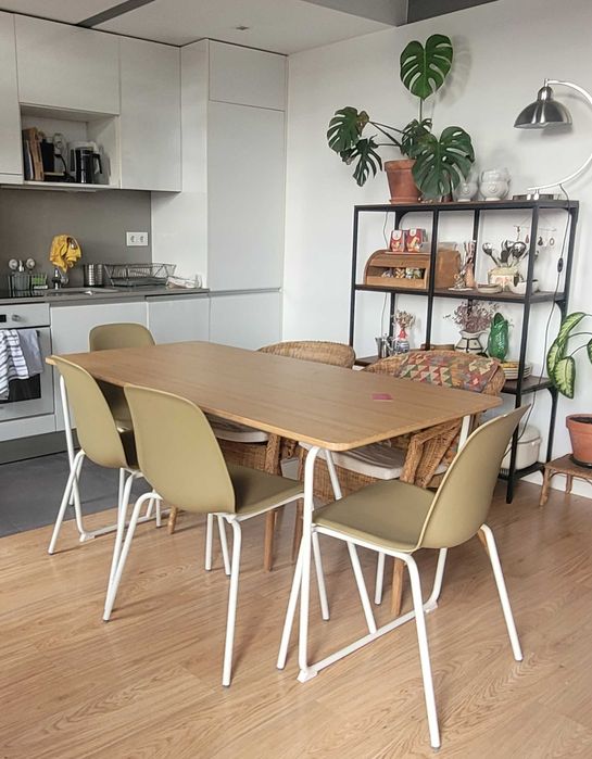 Conjunto Jantar: mesa e cadeiras IKEA