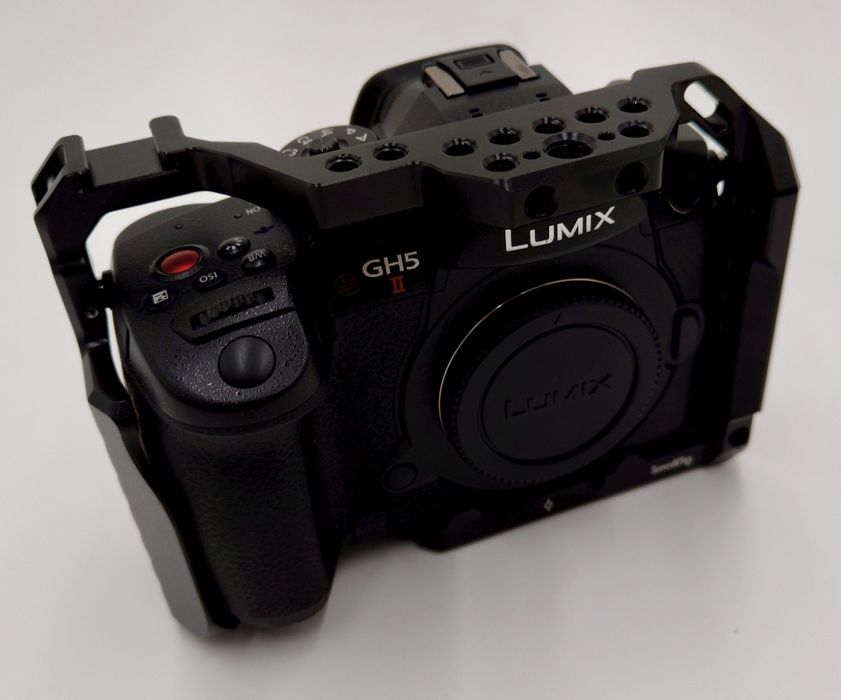Panasonic Lumix GH5 Mark II z gwarancją i klatką Smallrig