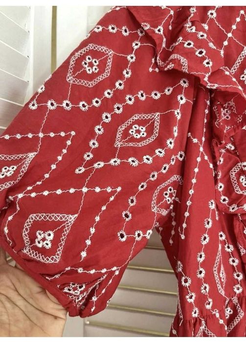 Сукня  міді з прошви