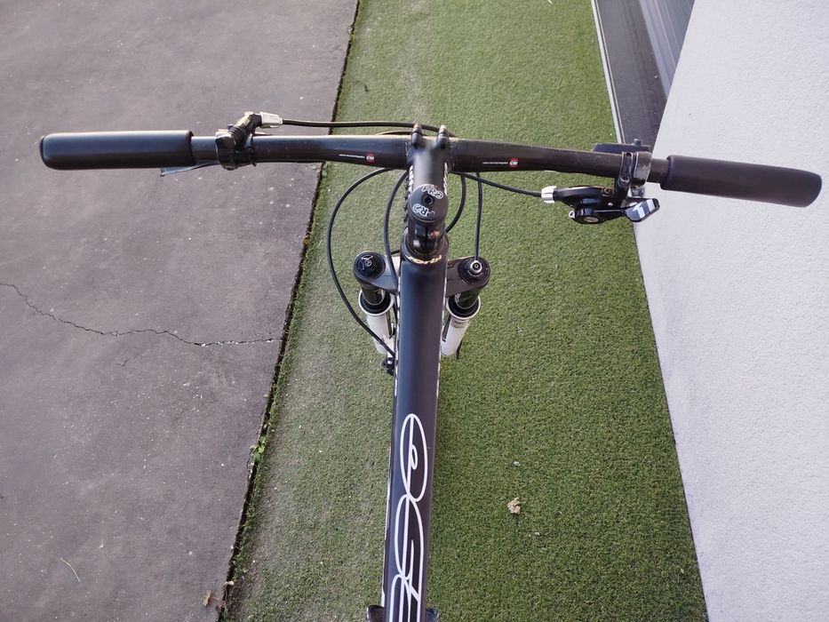 Bicicleta Jorbi carbono 29