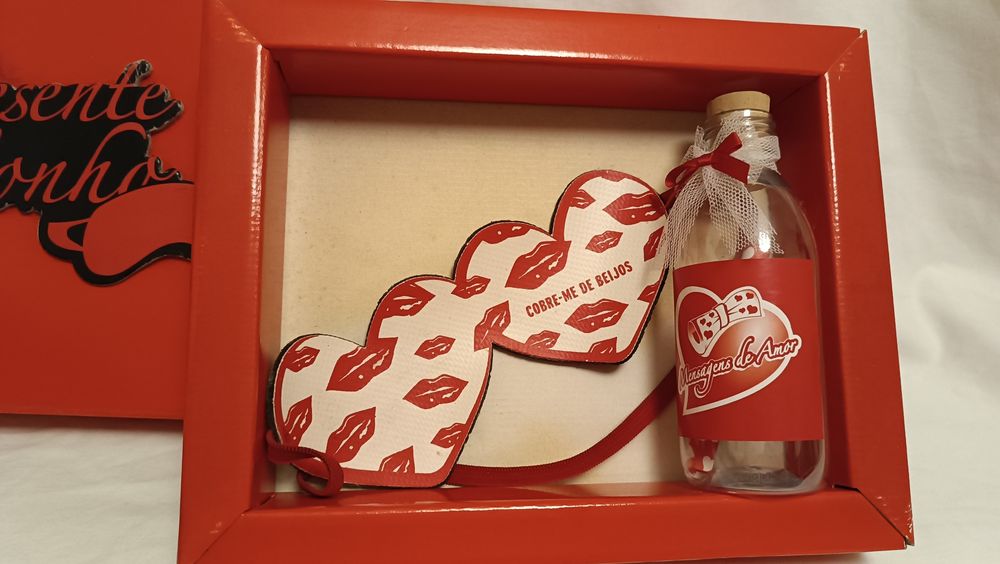 Venda Cobre-me de beijos, garrafinha com mensagens de amor