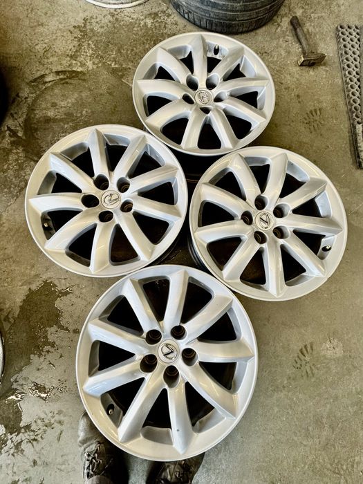 Оригинальные диски Lexus r18 5x120 et32 7,5j 4шт