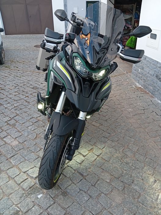 Mota Benelli 702