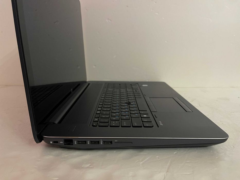 17.3" СЕНСОР Экран!! Игровой HP ZBook 17 /Core i7 7700HQ/ + ТОП Видео  (4 ГБ)