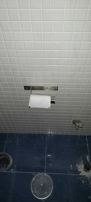 Suporte de parede para rolos de papel higiénico em inox
