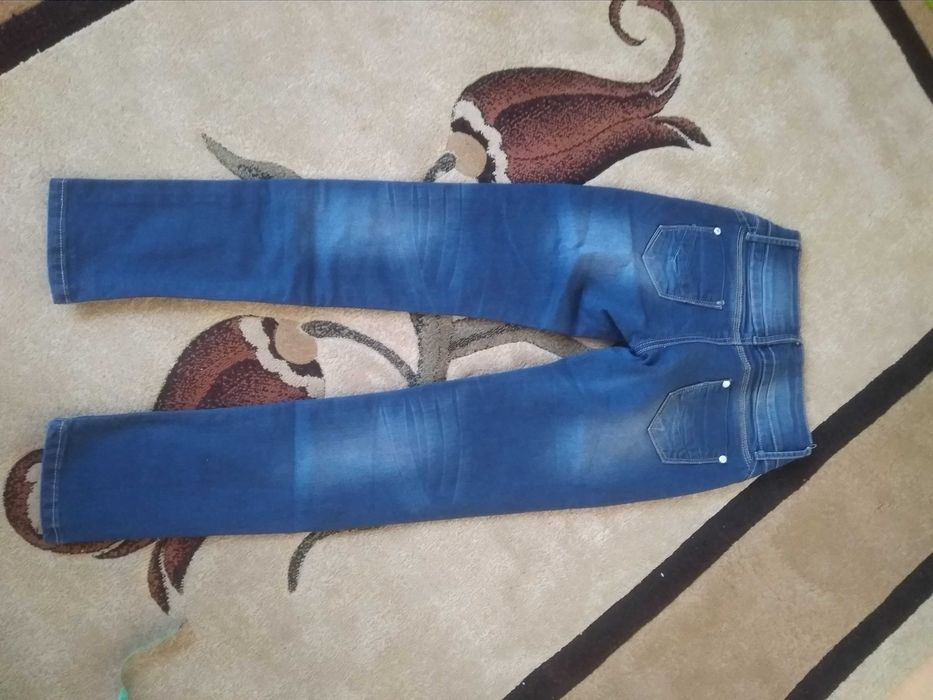 Spodnie jeansowe r.152