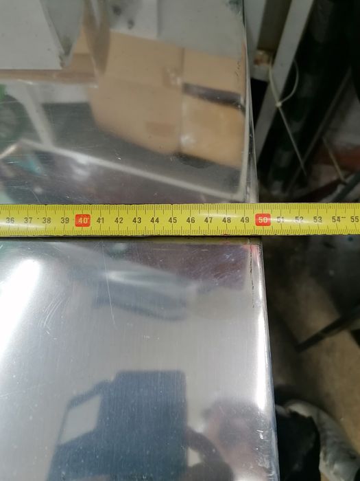 2 xapas de inox com espessura de 4 ou 5 milímetros