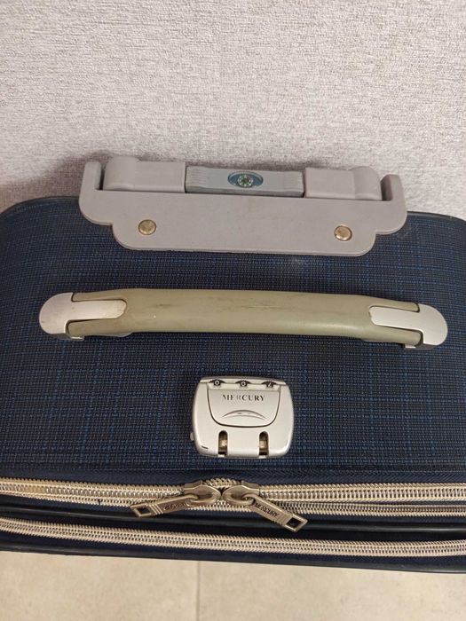 Продам валізу б/у