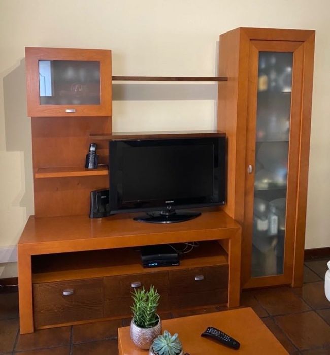 Móvel de sala + mesa+ móvel de entrada