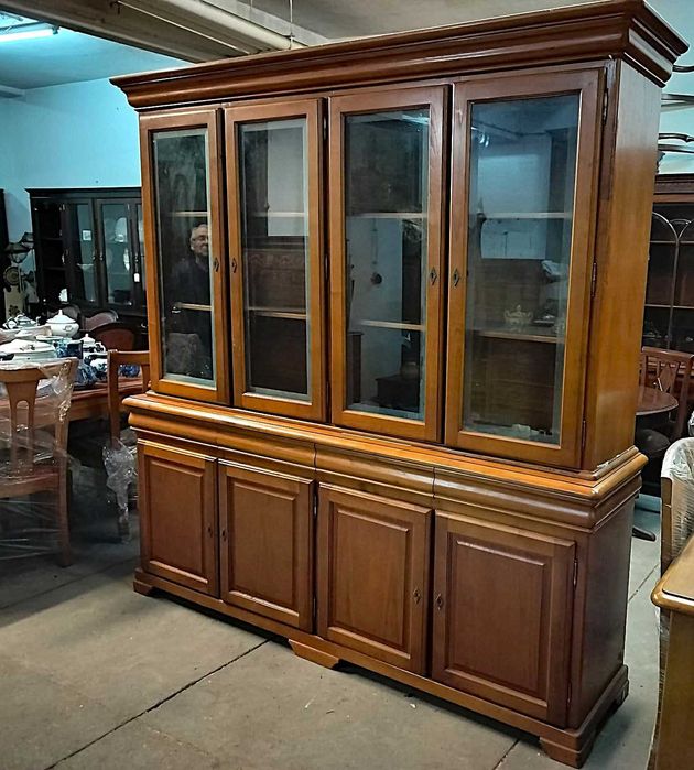 Móvel Sala de Jantar com Mesa e Cadeiras