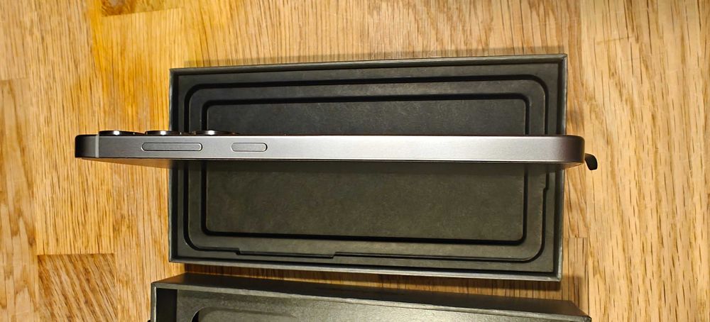 Samsung S25+ 12GB RAM 512GB pamięci wew. NOWY