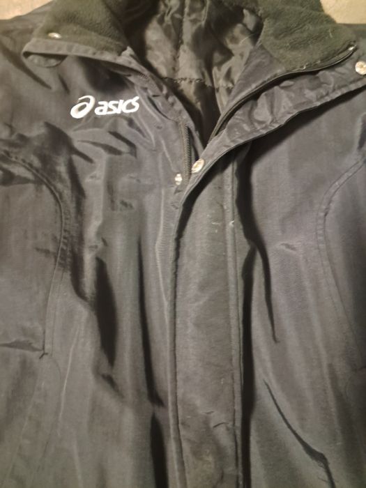 Продам  куртку ASICS