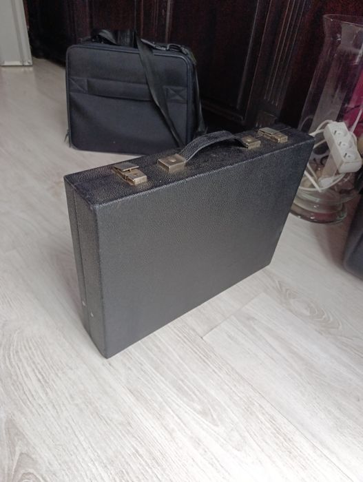 Walizka, neseser, aktówka