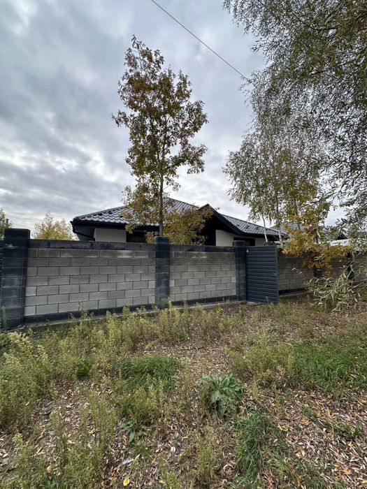 Будинок біля лісу . Сертифікат . Є-оселя
