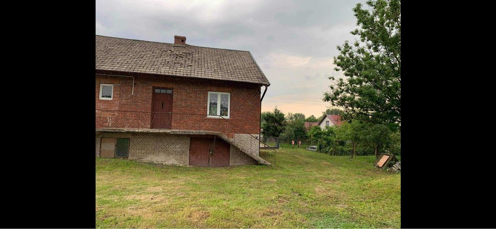 Dom z widokiem na las