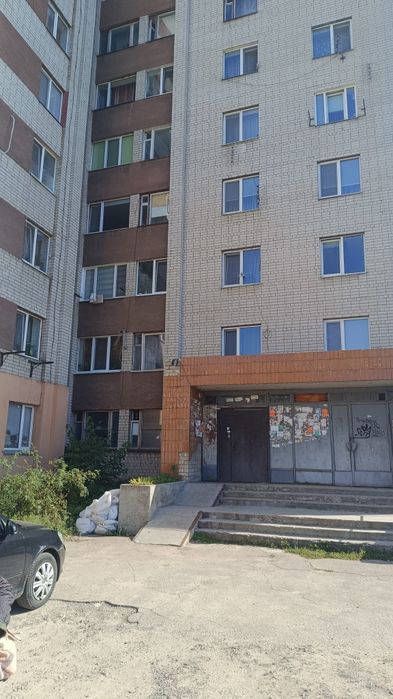 Кімната в гуртожитку. Є власний санвузол.