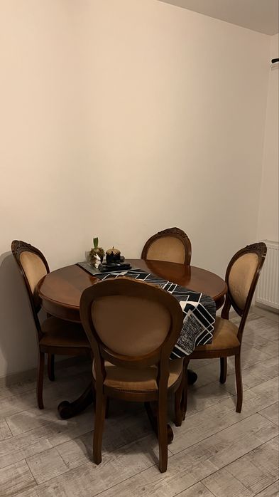 Klasyczny dębowy stół w stylu ludwikowskim + 6 krzeseł (komplet)