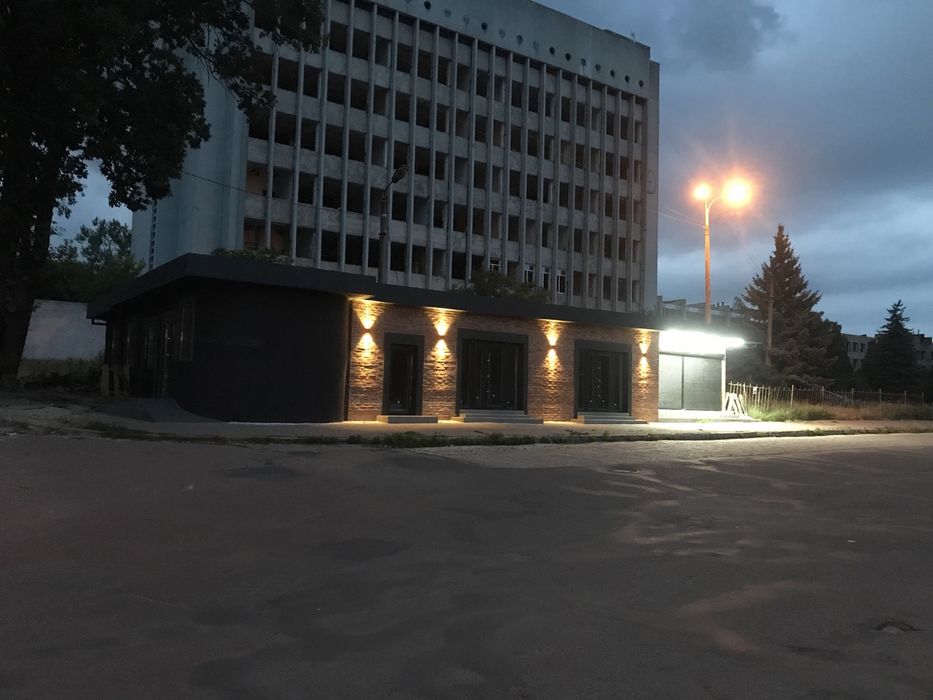 Продам магазини, бутіки, комерційні приміщення
