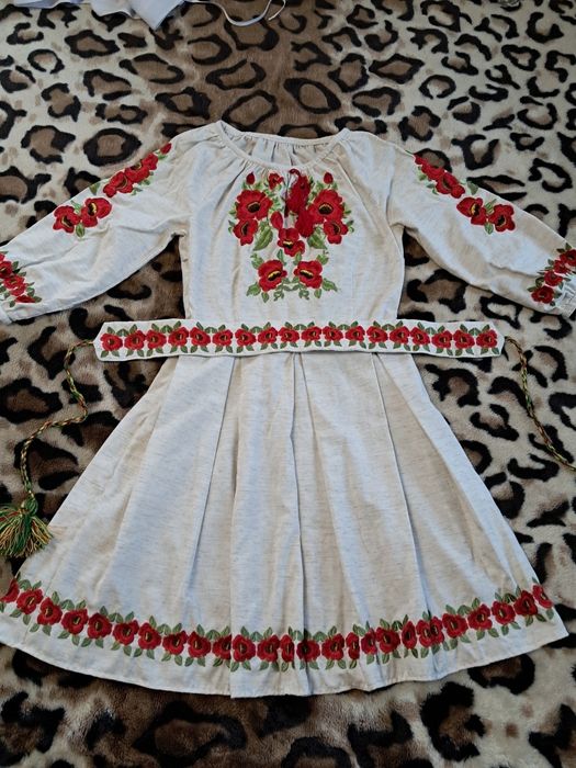 Вишите плаття,льон.