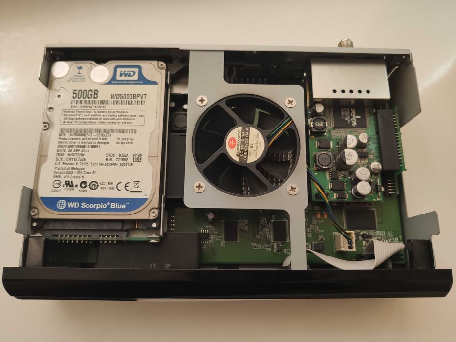 Спутниковый тюнер Dreambox 800HD SE (оригинал) в идеальном состоянии