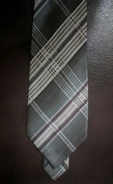 Класична чоловіча краватка з Великобританії